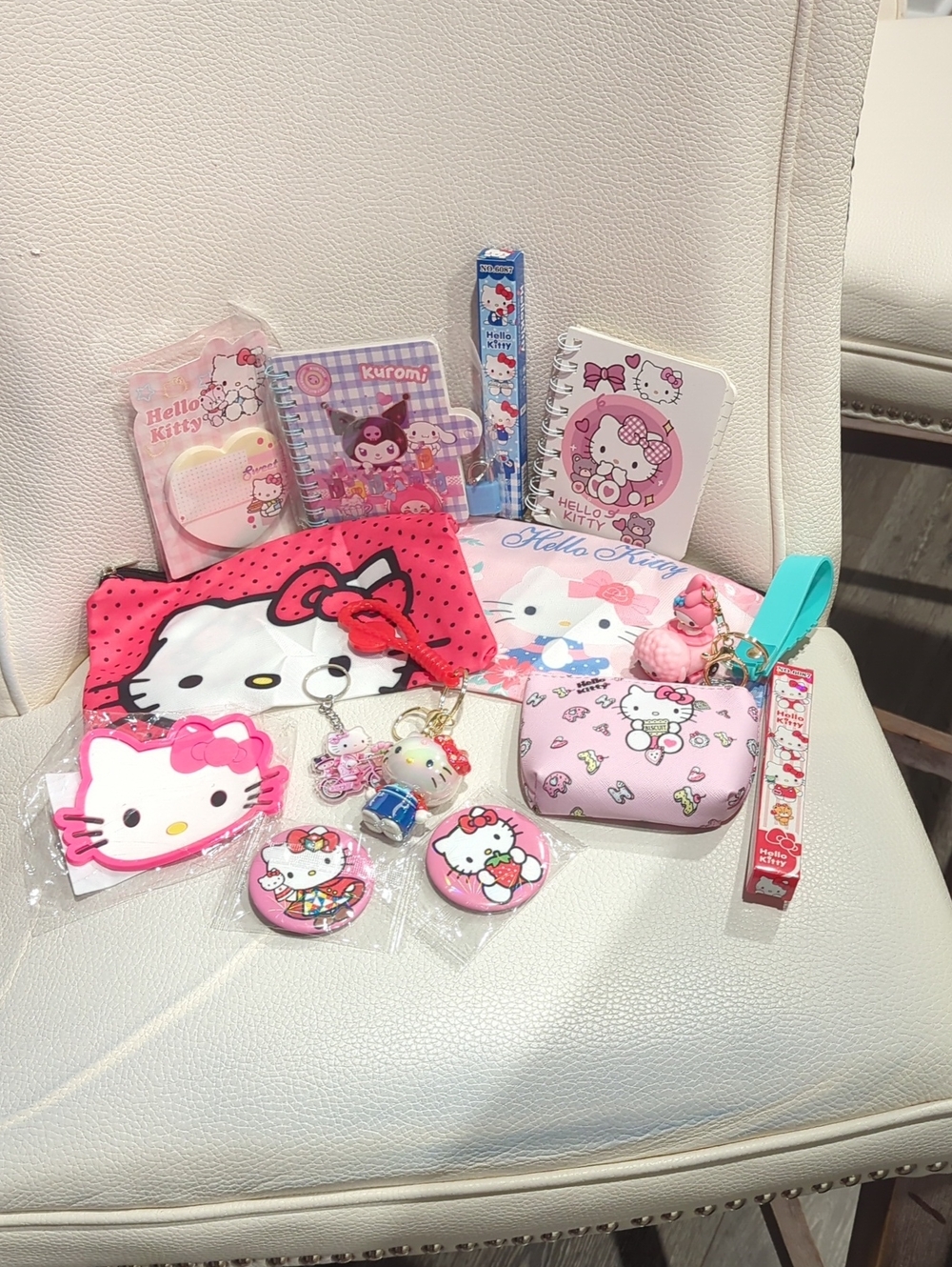 Hello Kitty Pink and White Accessory Set with Keychains & Pouches